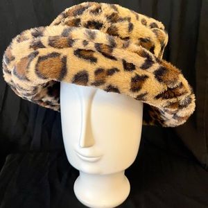 SHEIN Leopard Print Bucket Hat